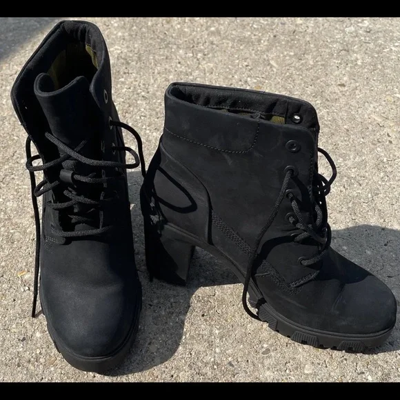 Timberland Women's Black High Heel Leather Lace Up Size 9.5 Combat Boots - Picture 1 of 9